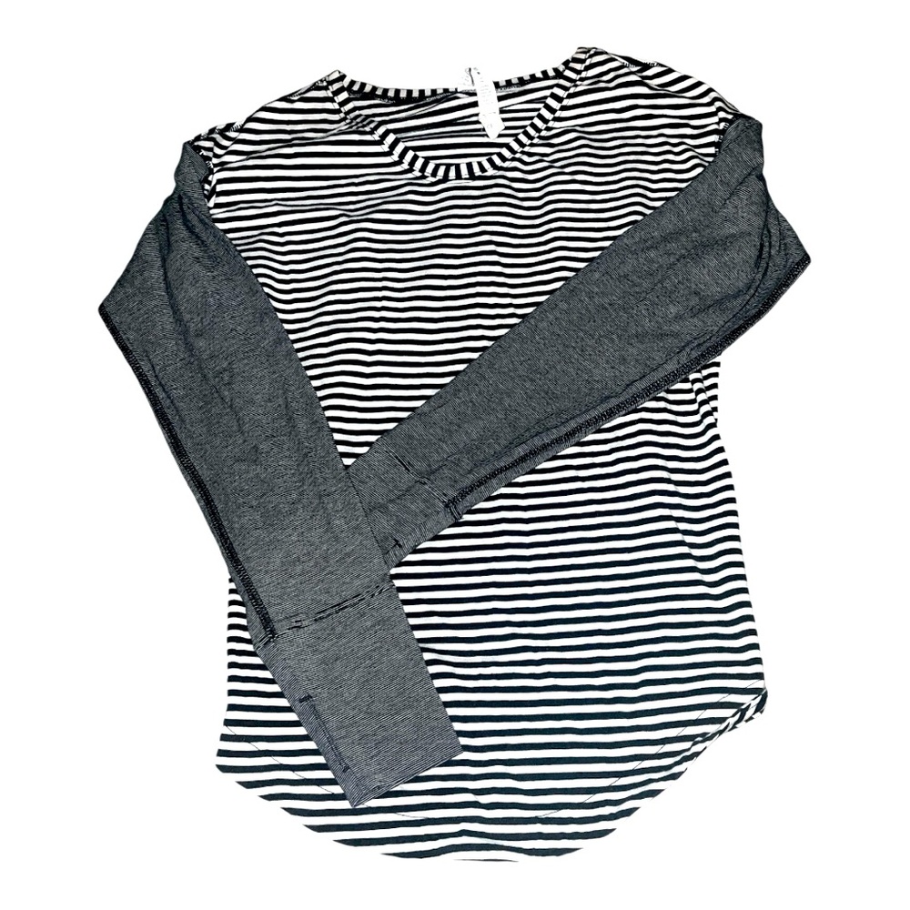 Lululemon size 2 longsleeve top